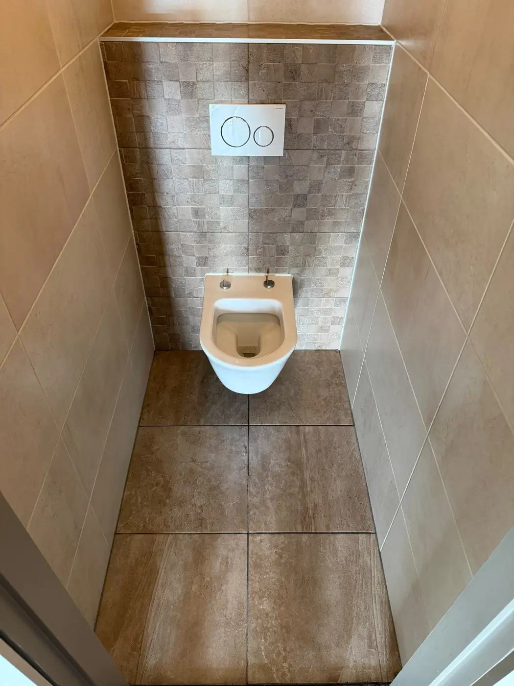 Na: brandschoon toilet